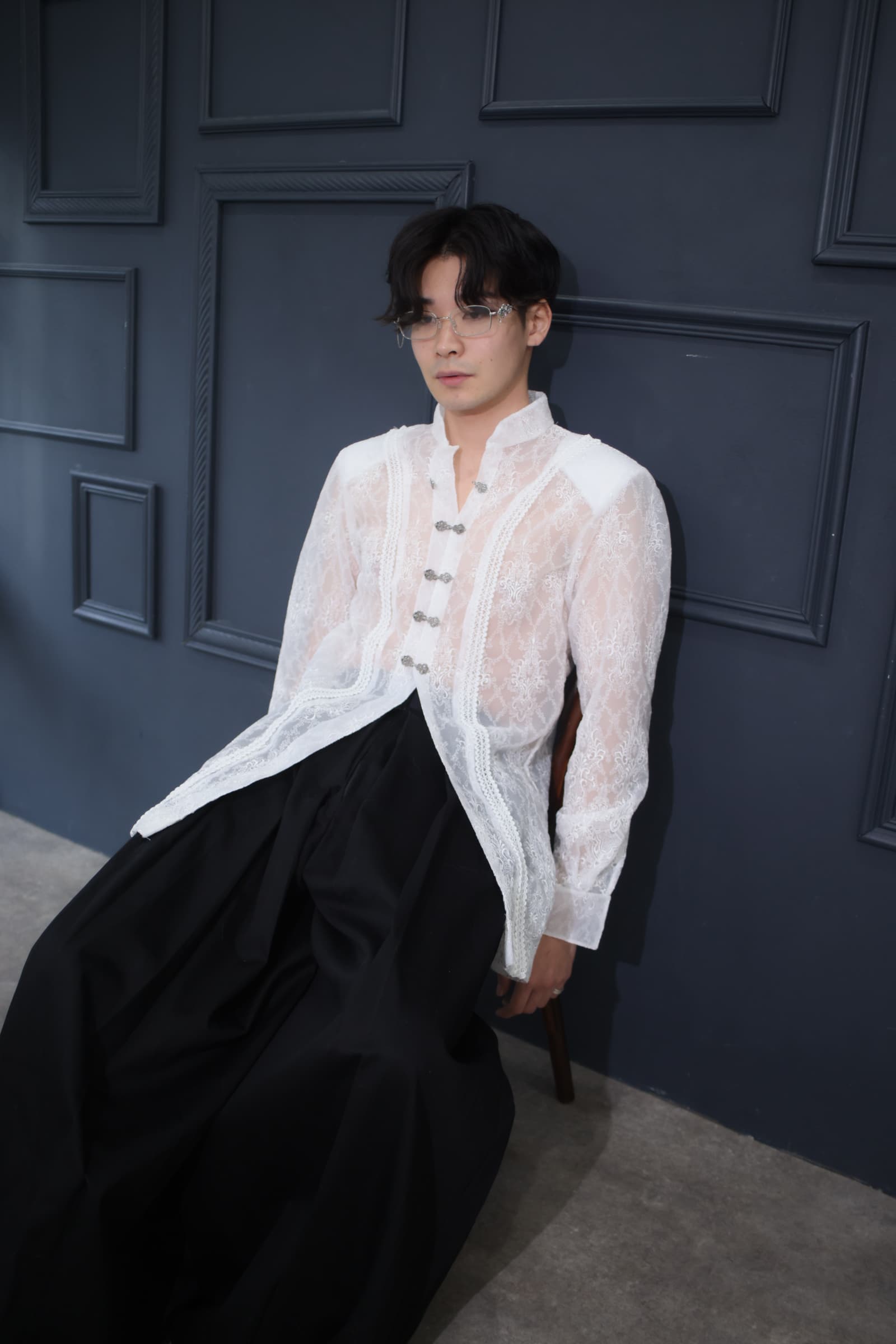 crimp embroidered lace shirt