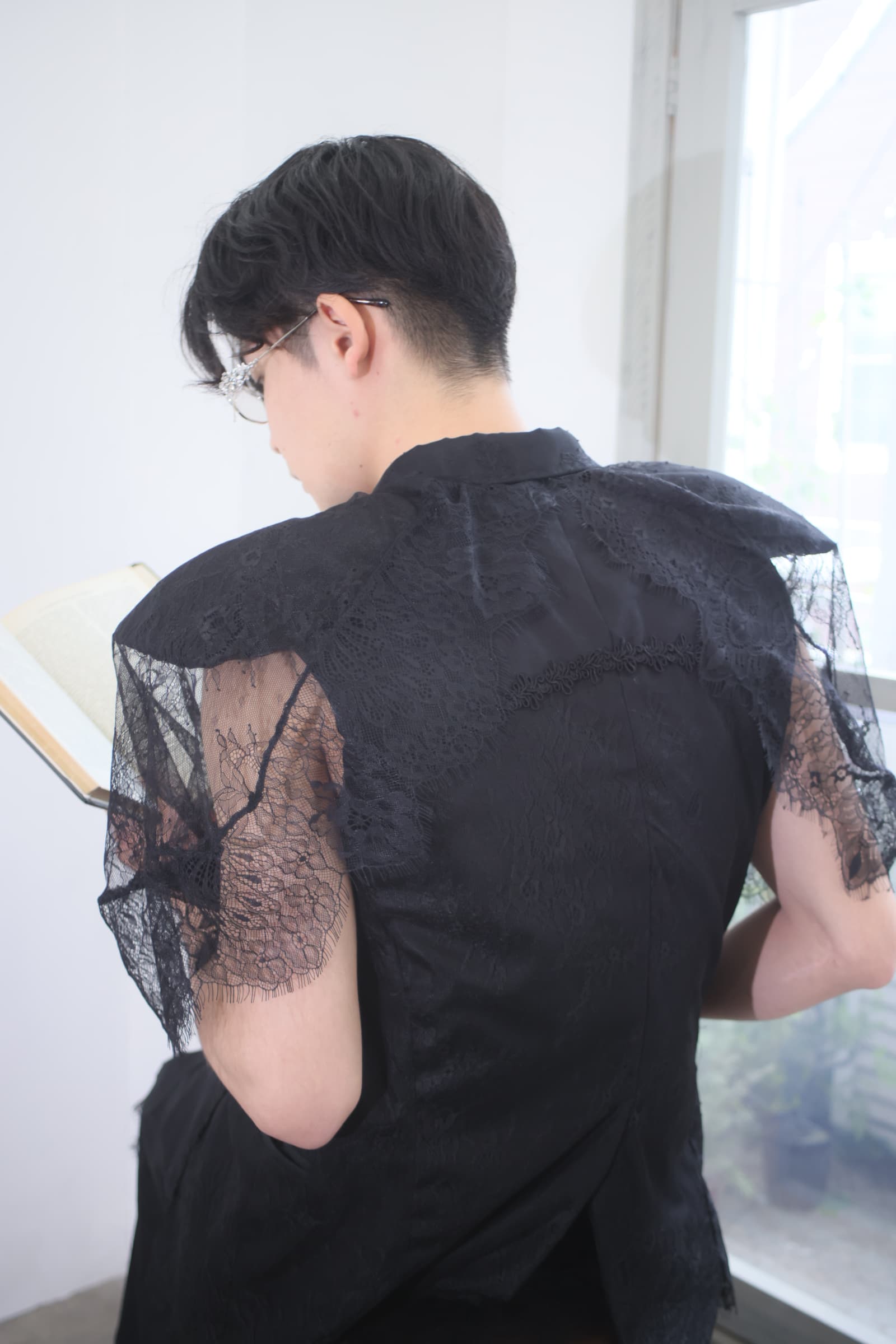 long shoulder pad lace jacket 02