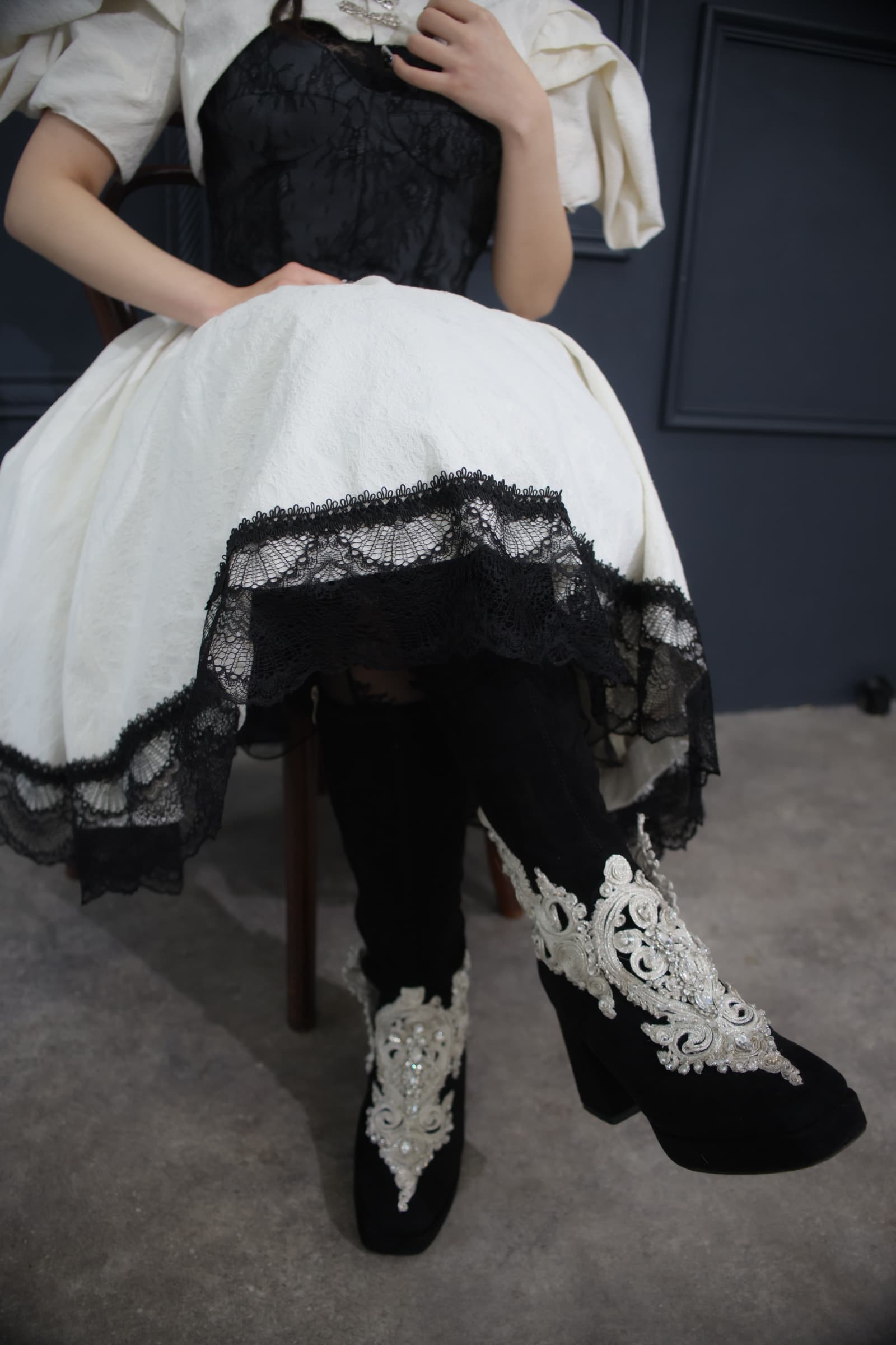 volume lace skirt 03